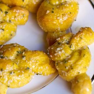 Itty Bitty Herbed Garlic Pumpkin Knots With Vegan Parmesan Cheese