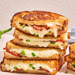 Jalapeño Popper Grilled Cheese