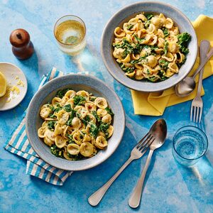 Kale, courgette & lemon pasta