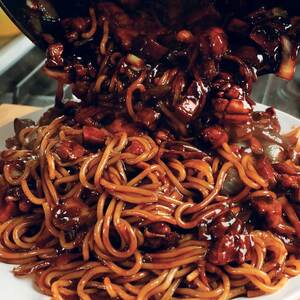 Korean Black-Bean Noodles (Jajangmyeon)