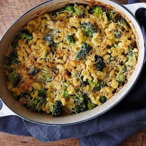 Macaroni-and-Cheese (and Broccoli) Casserole