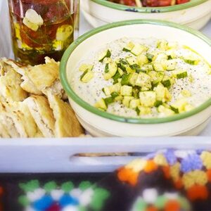 Minty bean & courgette dip with pitta crisps