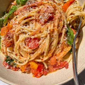 No-Cook Tomato Basil Pasta