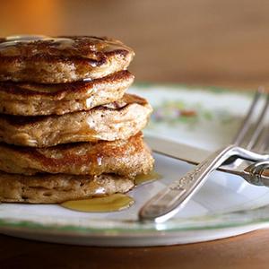 Oatmeal Cookie Pancakes