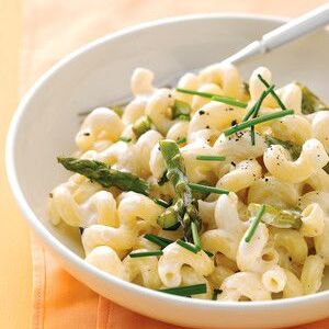 Pasta with Goat Cheese and Roasted Asparagus