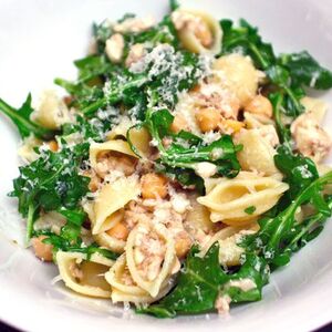 Pasta Shells with Chickpeas and Arugula Recipe