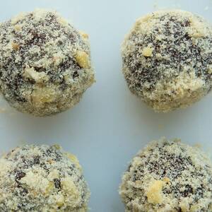 Pretzel and Banana Truffles