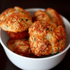 Pull-Apart Garlic Rolls