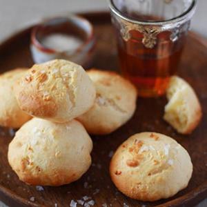 Pão De Queijo (Brazilian Cheese Bread)