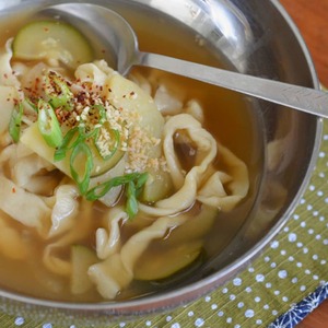 Recipe: Yachae Kalguksu (Korean Knife Noodles with Vegetables)