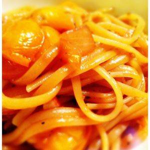 Red Wine Drenched Cherry Tomato Linguine