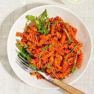 Red lentil pasta with creamy tomato & pepper sauce