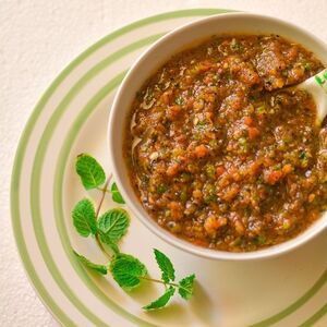 SMOKED TOMATO AND PEPPER RELISH