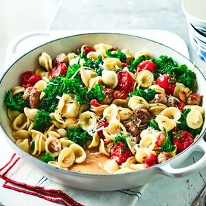 Sausage, kale & chilli pasta