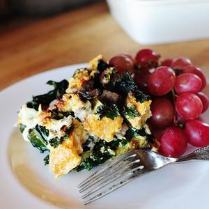 Sausage-Kale Breakfast Strata