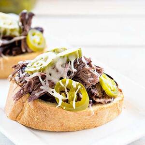 Slow Cooker Beef Sandwiches