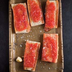 Spanish-Style Toast with Tomato (Pan Con Tomate)