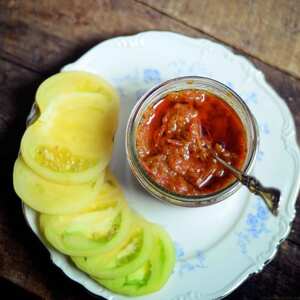 Spicy Heirloom Tomato Relish