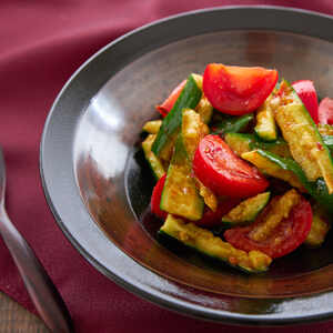 Spicy Cucumber Tomato Salad