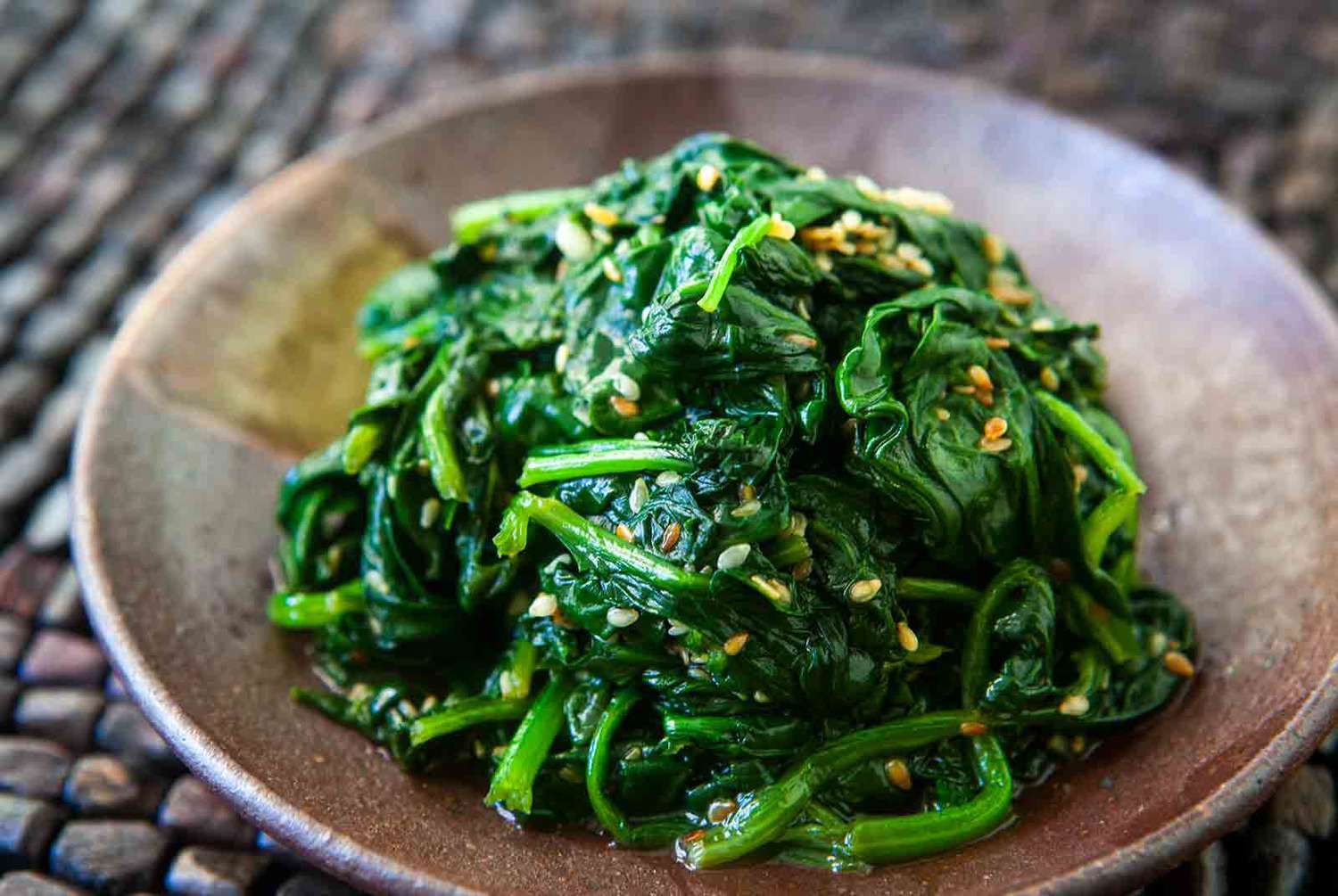 Spinach With Sesame and Garlic