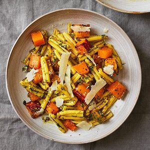 Squash & pesto pasta