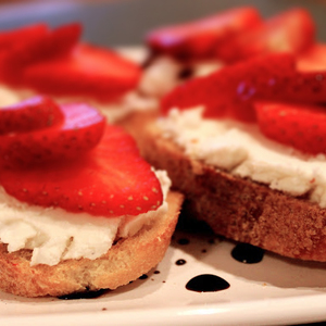 Strawberry and Goat Cheese Crostini