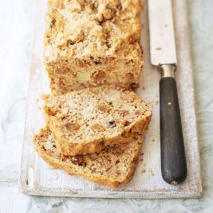 Sugar-free banana cake