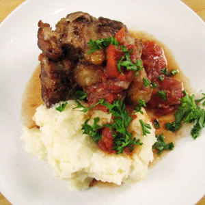 Sunday Supper: Red Wine and Tomato Braised Oxtails