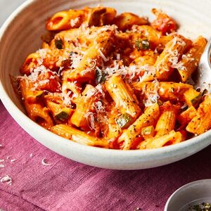 Tomato, courgette, cream & oregano pasta