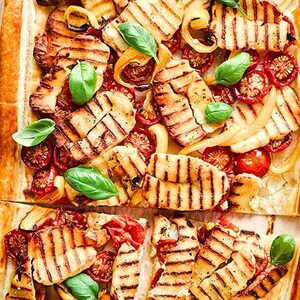 Tomato & halloumi slice