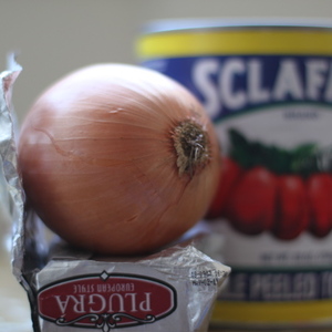 Tomato Sauce with Onion and Butter