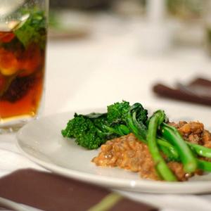 Tomato-Braised Lentils With Broccoli Rabe