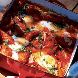 Tomato baked eggs