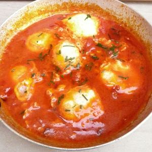 Tuscan Tomato Poached Eggs