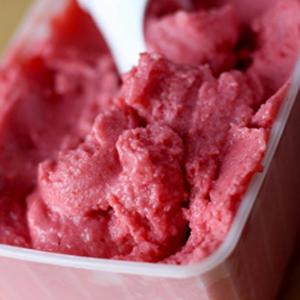 Vegan Strawberry Ice Cream