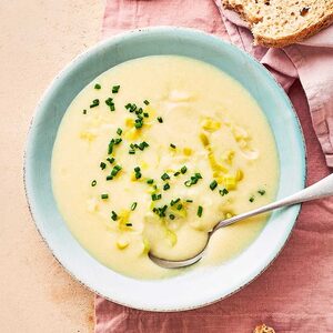 Vegan leek & potato soup