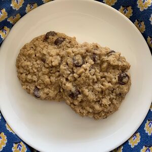 Vegan Oatmeal Chocolate Chip Cookies