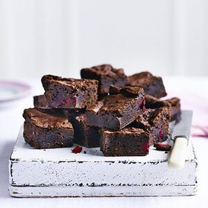 Vegan cherry & almond brownies