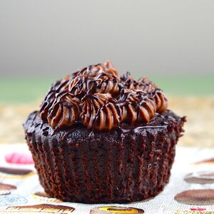 Vegan Chocolate stout cupcake, choco-whiskey filling & irish cream frosting