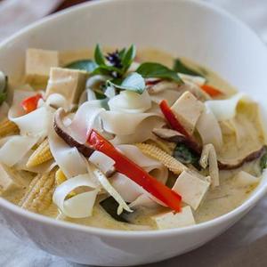 Vegetable Thai Curry Noodle Soup