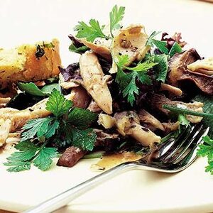 Warm chicken salad with garlic mushrooms