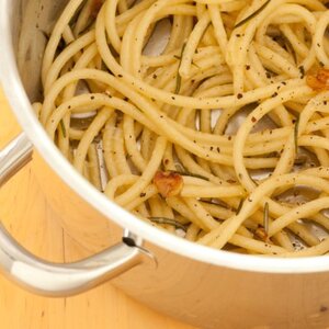 simple spaghetti with rosemary & garlic